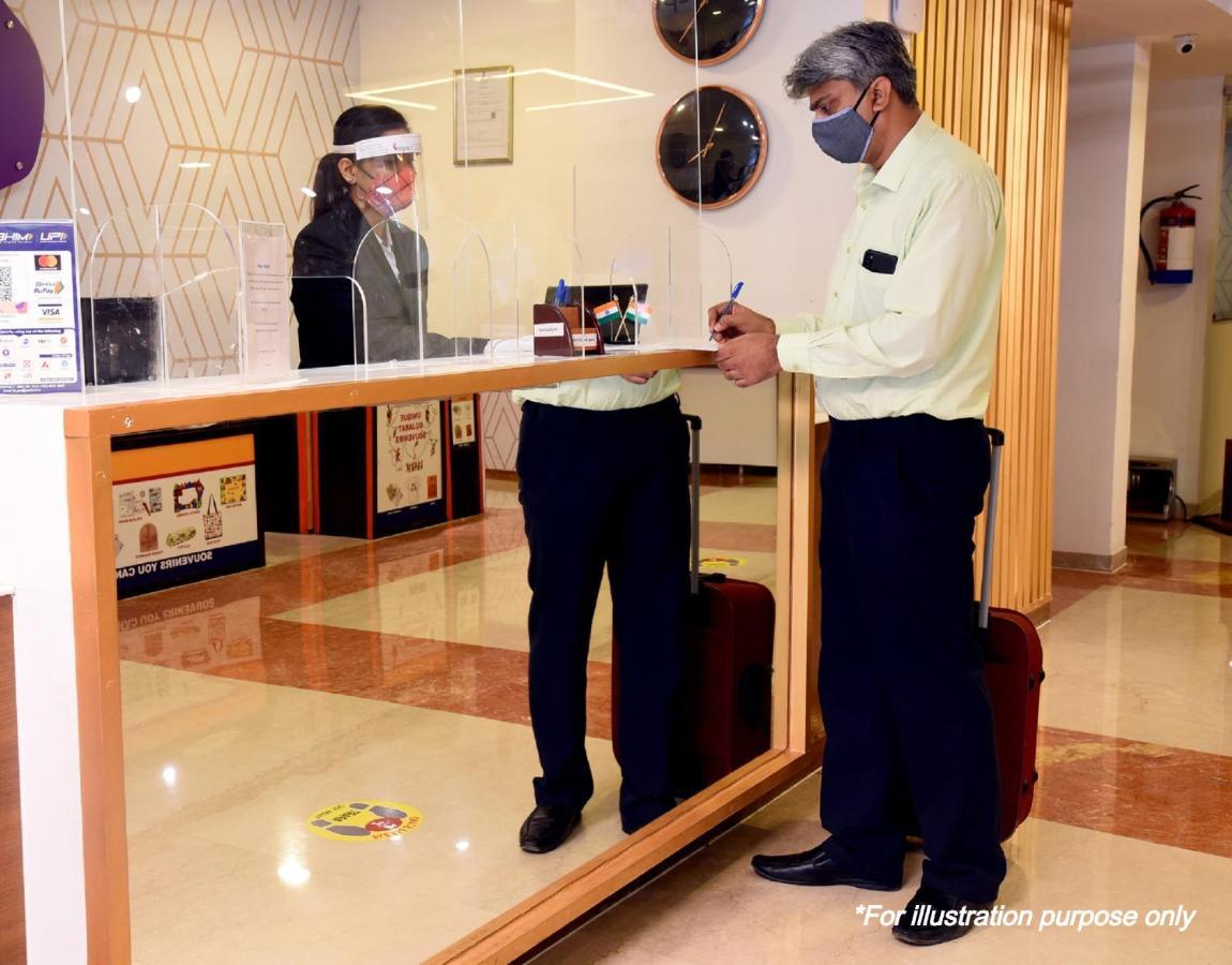 SPOT ON 65851 Hotel Hi Tech Panchkula Buitenkant foto