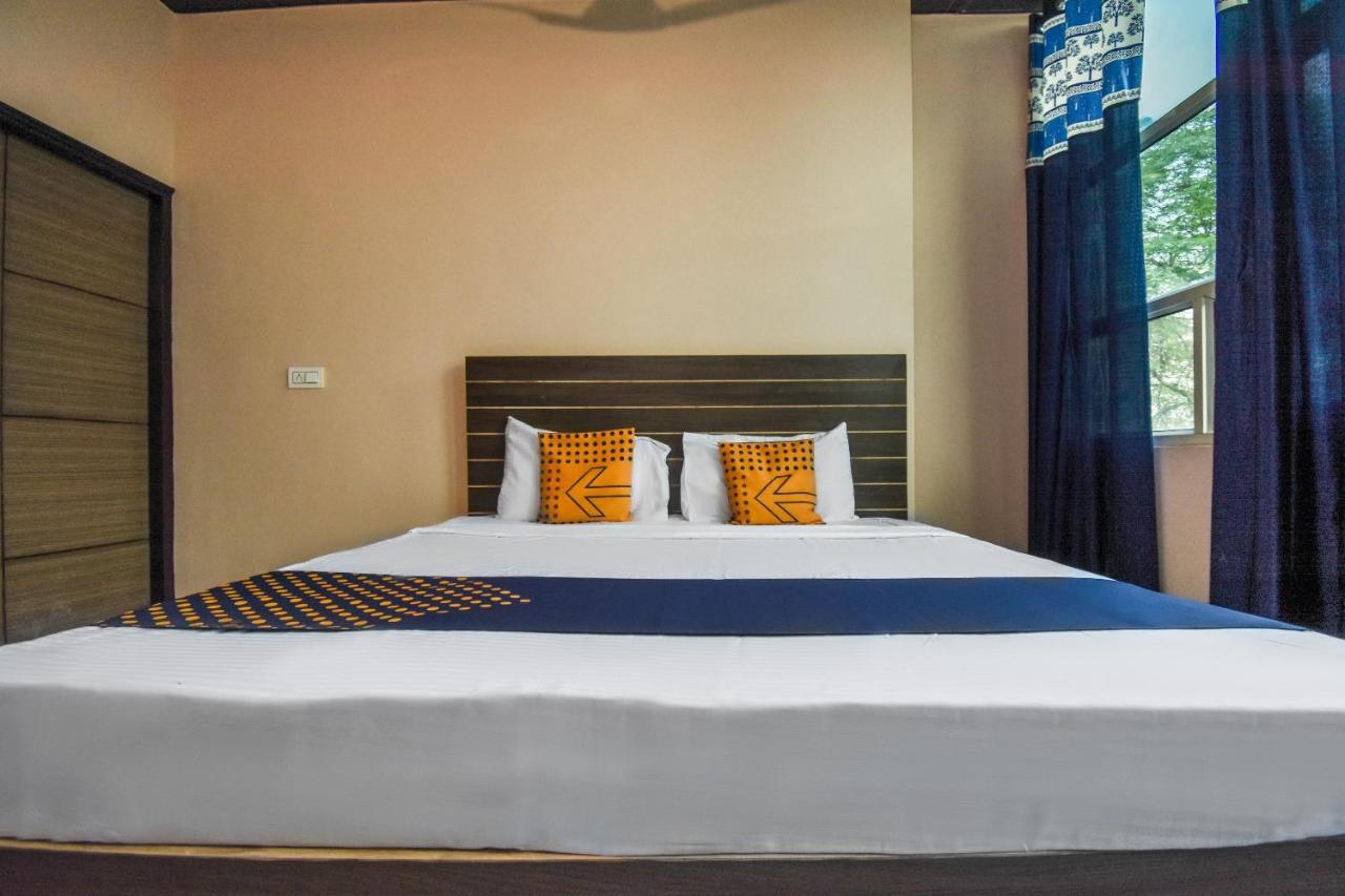 SPOT ON 65851 Hotel Hi Tech Panchkula Buitenkant foto