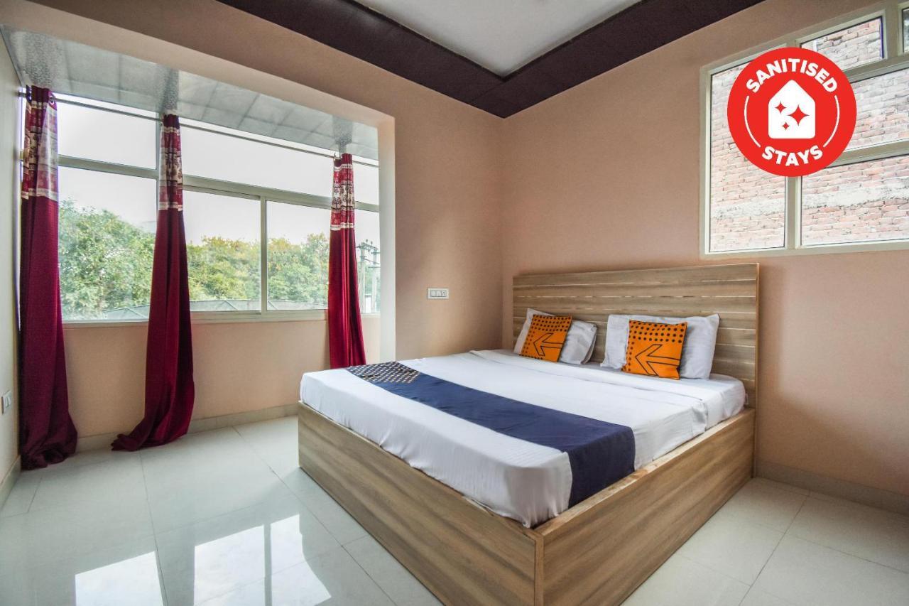 SPOT ON 65851 Hotel Hi Tech Panchkula Buitenkant foto